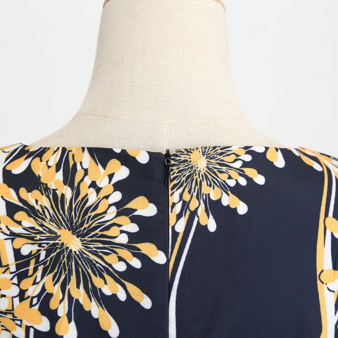 Vintage Round Neck Sleeveless Black Ribbon Print Big Dress