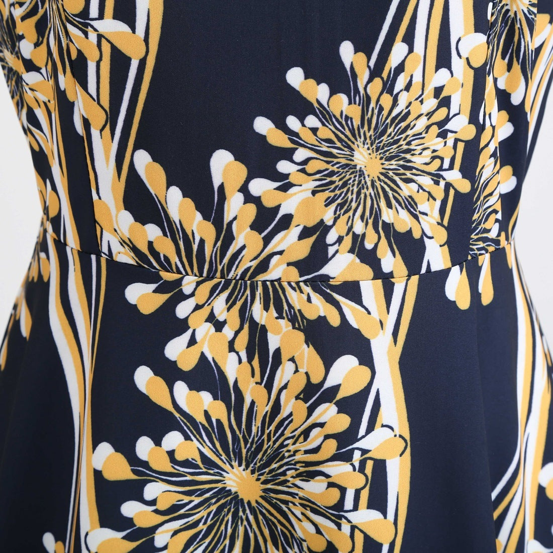 Vintage Round Neck Sleeveless Black Ribbon Print Big Dress