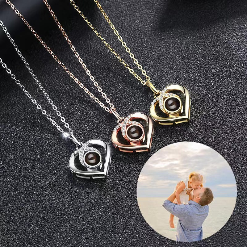 AliExpress Hot Sale Love Heart-shaped Projection Necklace 100 Languages Custom Family Portrait Black And White Color Photo