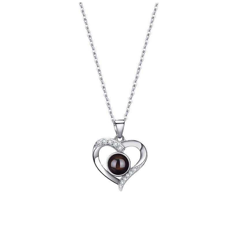 Amazon New Love Heart-shaped Projection Necklace Female 100 Languages Color Photo Customization Family Photo Graduation Photo