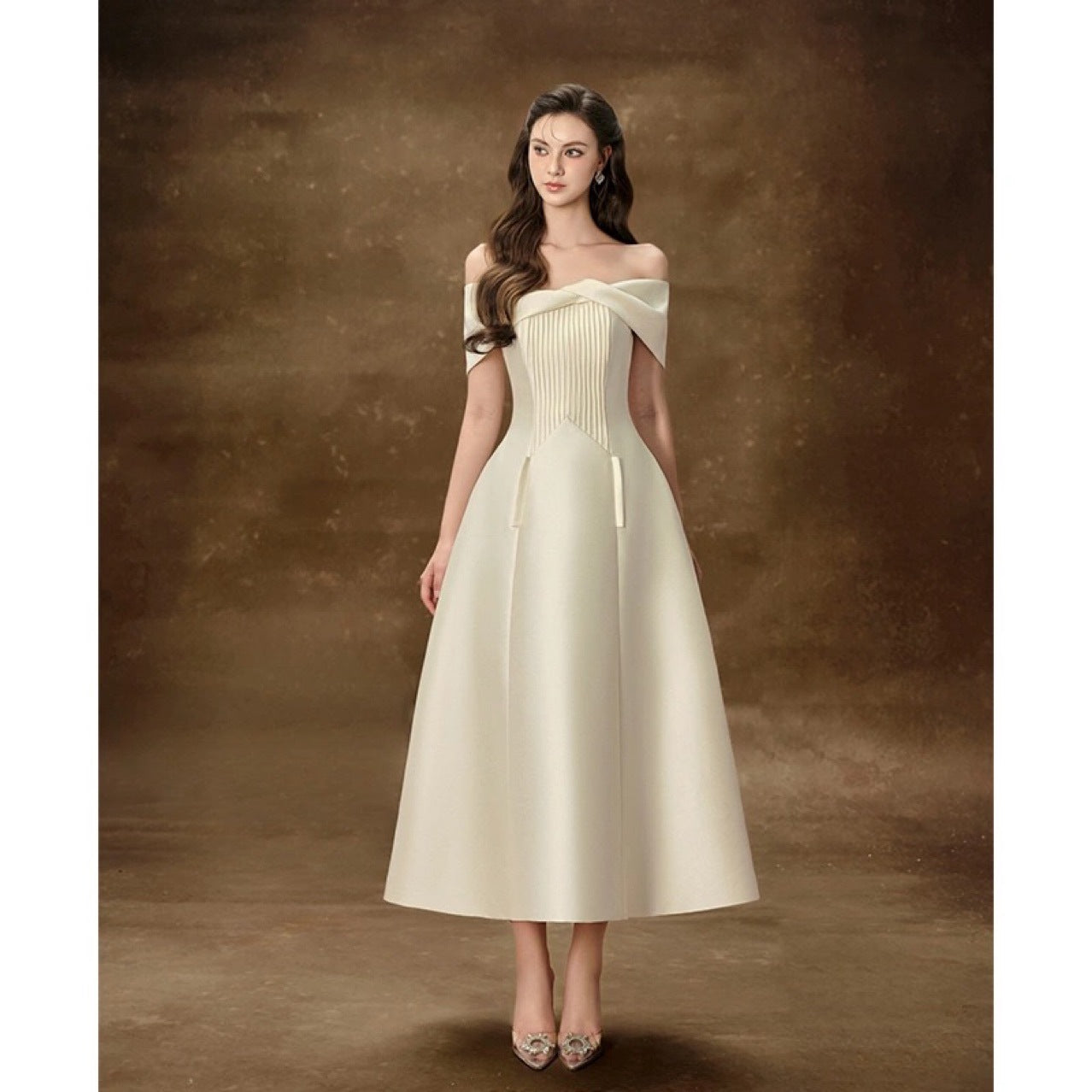 In Stock Vietnamese Designer Delicate French High-end Sense Twisted Off-shoulder Waist A- Line High-end Dress