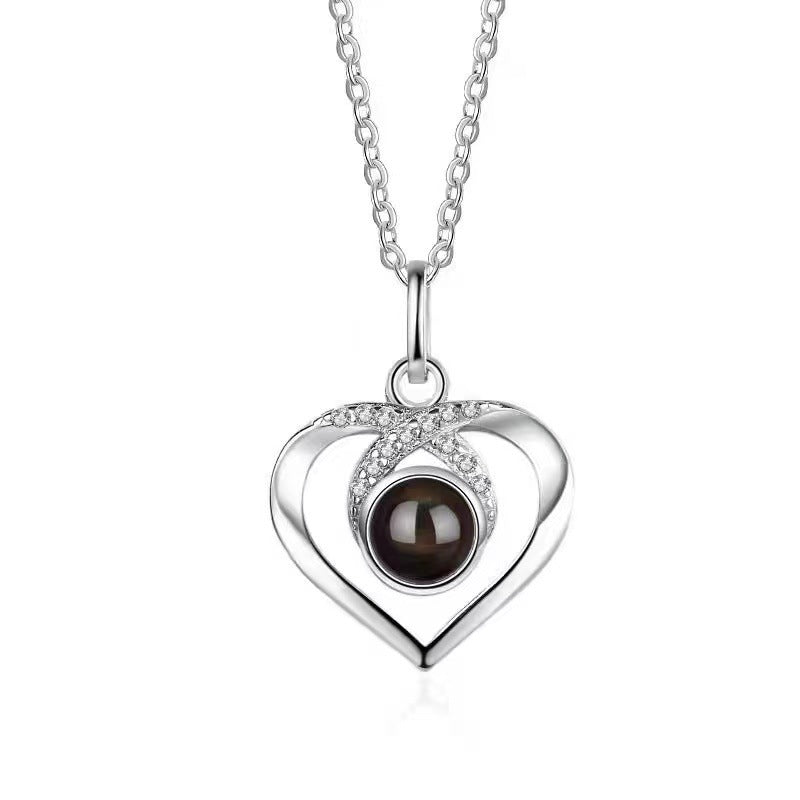 AliExpress Hot Sale Love Heart-shaped Projection Necklace 100 Languages Custom Family Portrait Black And White Color Photo